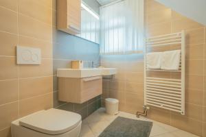 Double Room with Balcony room in Hotel Miklic