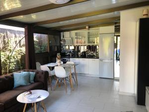 Bungalow Atos With Private Garden