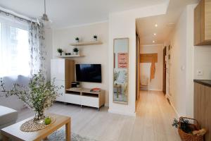 Compact II - Mieszkanie na parterze, Faktura VAT, szybkie Wi-Fi, Netflix