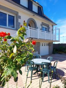 Maisons de vacances TY ANN maison avec jardin clos de mur, a proximite des commerces et a 3km des plages : photos des chambres