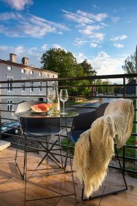 W&K - Blue Suite - Faktura VAT, Szybkie Wi-Fi, Netflix, Parking w garażu, Blisko dworca i centrum