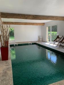 Villas demeure normande piscine chauffee sauna : photos des chambres