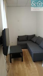 Appartements T1 Bis neuf climatise tout equipe #1 : photos des chambres