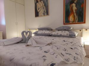 Happy House for Holiday Marina, Big Terrace with Sea View, free BBQ & Parking - Quiet Place