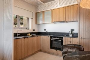 Seaview Lux Villa Kokomo Aura with Private Pool, 400m to beach!