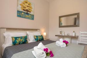 Antigonis Family House!