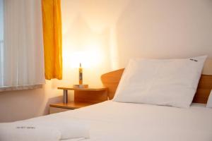 Convenient 2-Bedroom Flat next to Harmanite Beach by Flаt Mаnager