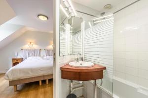 Hotels Hotel Le Clos Fleuri : photos des chambres