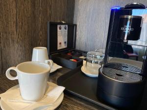 Hotels Best Western Premier Le Patio des Artistes Wellness Jacuzzi : photos des chambres