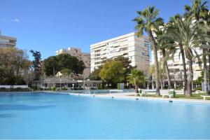 Garden apartment with Pool and AC
