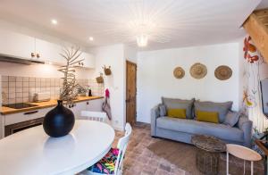 Appartements Les Apparts de Charly-Superbe duplex dans un hotel particulier, parking prive gratuit : photos des chambres