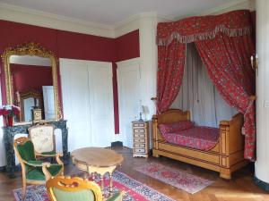 B&B / Chambres d'hotes Chateau de Saint Bonnet les Oules : photos des chambres