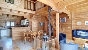 Chalets Chalet chaleureux - 9 personnes - 3km des pistes - proche Morzine - Iaorana : photos des chambres