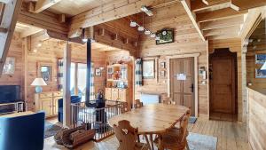 Chalet chaleureux - 9 personnes - 3km des pistes - proche Morzine - Iaorana