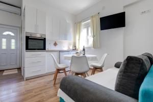 Apartments LungoMare