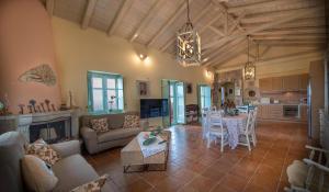 Villa Vasiliki Traditional House in Mani with Sea View