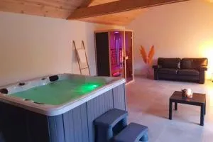 Magnifique maison ardennaise avec Sauna & Jacuzzi - Manhay