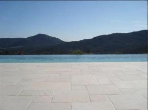 Villa Carrera