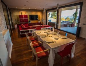 Ca Na Bruixa,con piscina y vista al mar