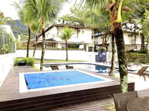 Casa c WiFi e lazer em frente à praia de Maresias