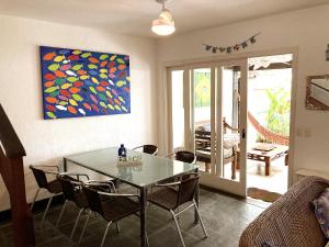 Casa c WiFi e lazer em frente à praia de Maresias