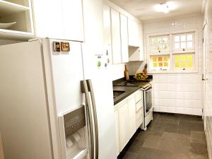 Casa c WiFi e lazer em frente à praia de Maresias