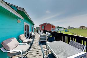 Three-Bedroom House room in Lost Colony Beach House