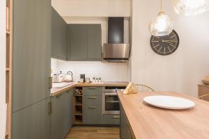 Chic and Comfort Home in Central Athens