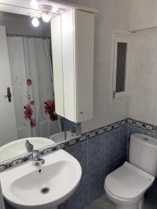 Perfect Space to Relax 3 Bedroom Apartment with Balcony E2EV