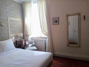 B&B / Chambres d'hotes Chateau Latour : photos des chambres