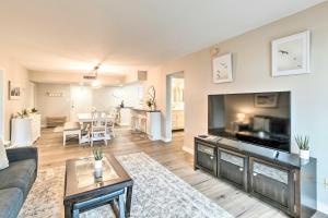 Walk to Beach Resort-Style Siesta Key Condo!