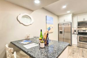 Walk to Beach Resort-Style Siesta Key Condo!