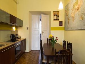 Old Town Apartment