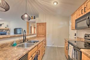 Trail Access Pet-Friendly Cabin in Show Low!