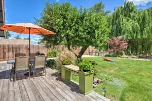 Central Medford Family Retreat with Large Yard! - Central Point