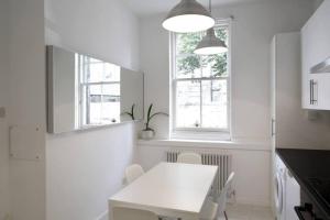 Beautiful Scandi-Inspired one bed in Stockbridge