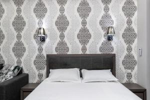 Golden Room Apartments 04