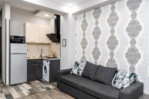 Golden Room Apartments 04