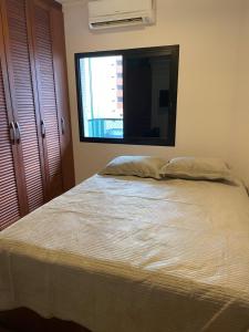 Flat Capitânia Varam Praia de Pitangueiras AP 53