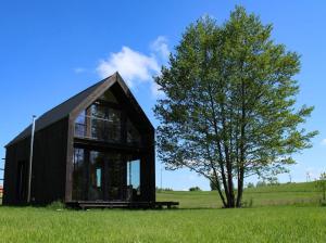 Między Olchami domek nad jeziorem. Noclegi całoroczne. Cisza, spokój.