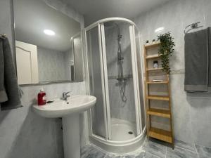 Escondite Real - Royal Hideaway - Vivienda con Fines Turísticos Hospital de San Miguel