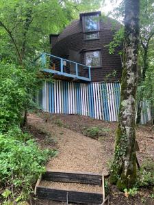 Купольный круглый дом в лесу 900 м от моря - Бетта