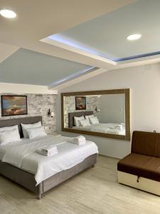 Double Room with Sea View room in VICTORIA Apartments & Restaurant