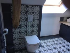 B&B / Chambres d'hotes LES PORTES DE BOURGOGNE : Chambre Double - Vue sur Piscine