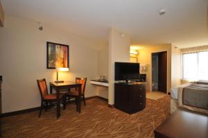 Mini Suite with Two Double Beds room in Kahler Inn and Suites