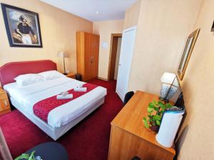 Classic Small Double Room room in Hotel Cardiff