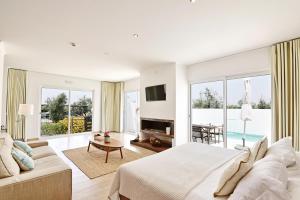 Suite with Private Pool room in Sesmarias Turismo Rural & SPA