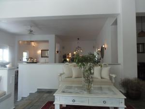 Hotel Manos Paros Greece