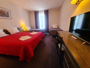 Hotels Hotel Le Montaigu : Chambre Familiale