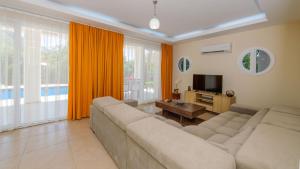 Musa - 5 Bedroom Holiday Villa in Hisaronu